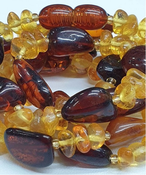 Χειροποίητο γυναικείο κολιέ από ορυκτό κεχριμπάρι KOL10018