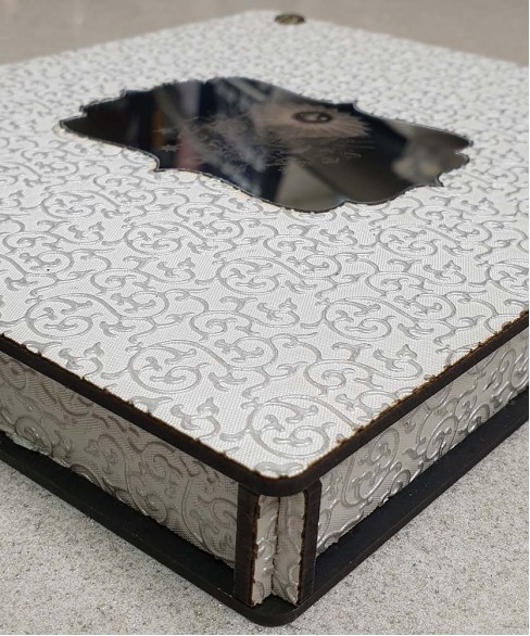 Χειροποίητο ξύλινο κουτί για συλλογές κομπολογιών KOYT10008